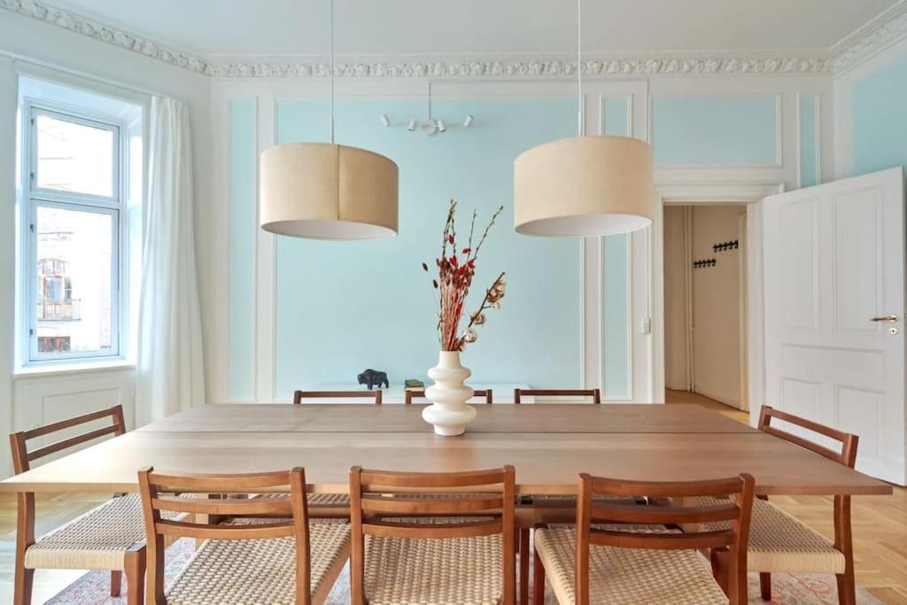 Moderen And Sleek 3Br With Bath By The Lakes And Metro 哥本哈根 外观 照片